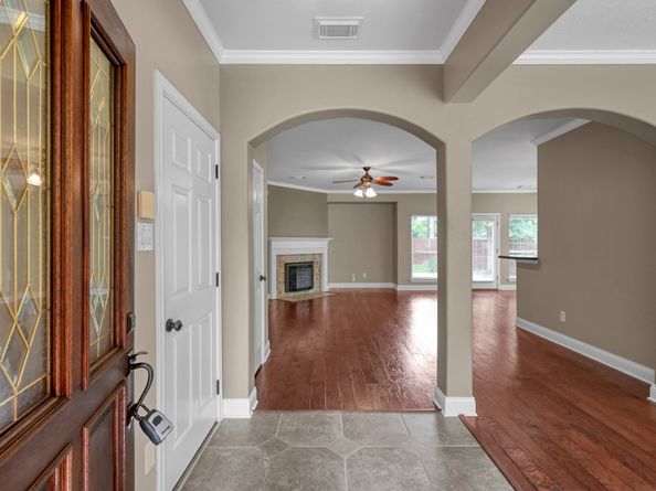 51 N Merryweather Circle, The Woodlands TX 77384