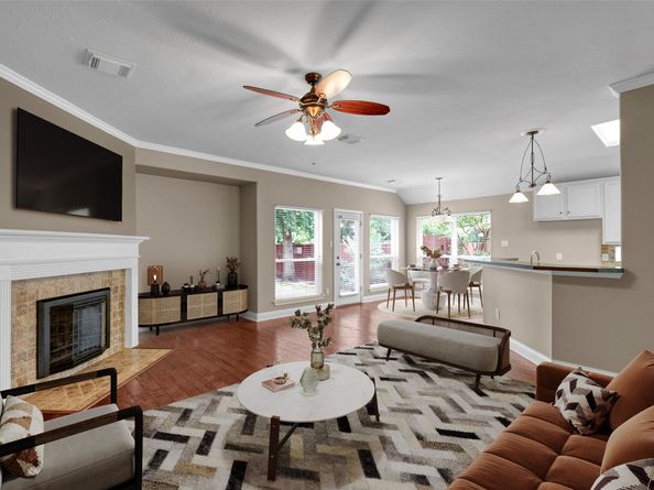 51 N Merryweather Circle, The Woodlands TX 77384