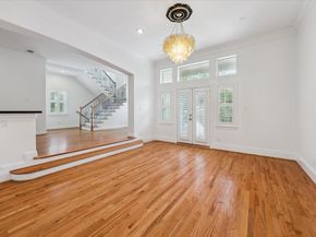 1031 W 23rd Street, Houston TX 77008