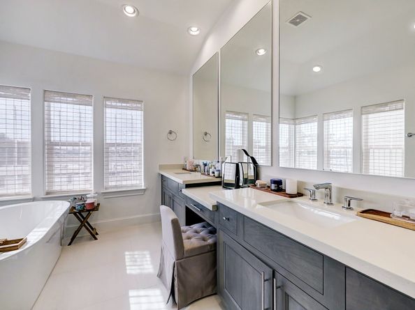 10923 Grove Tree Lane, Houston TX 77043