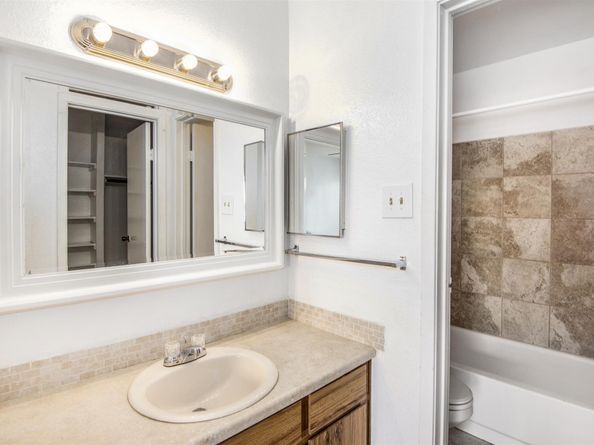 18511 Egret Bay Boulevard 402, Webster TX 77058