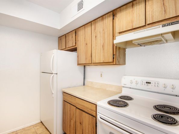 18511 Egret Bay Boulevard 402, Webster TX 77058