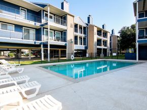 18511 Egret Bay Boulevard 402, Webster TX 77058