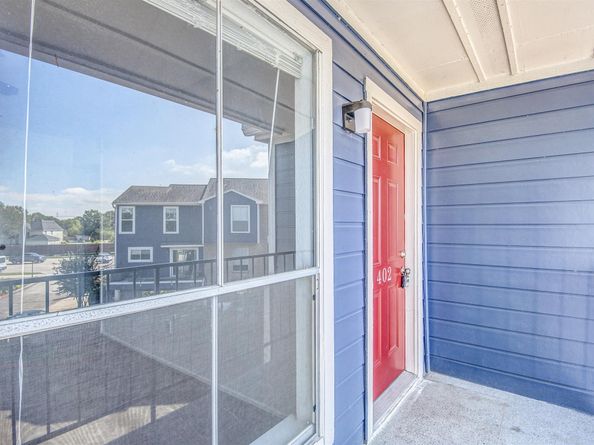 18511 Egret Bay Boulevard 402, Webster TX 77058