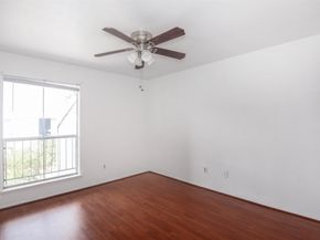 18511 Egret Bay Boulevard 402, Webster TX 77058