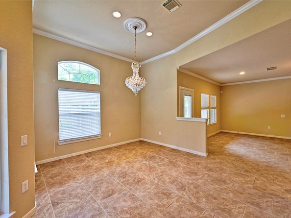 6 Windsor Bridge Drive, Conroe TX 77384