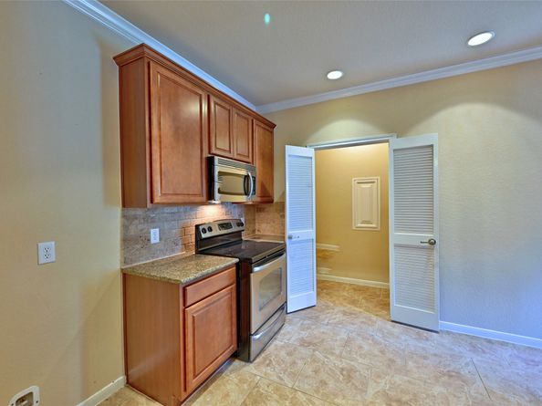 6 Windsor Bridge Drive, Conroe TX 77384
