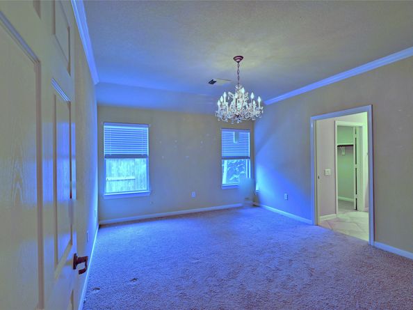 6 Windsor Bridge Drive, Conroe TX 77384