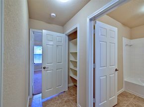 6 Windsor Bridge Drive, Conroe TX 77384