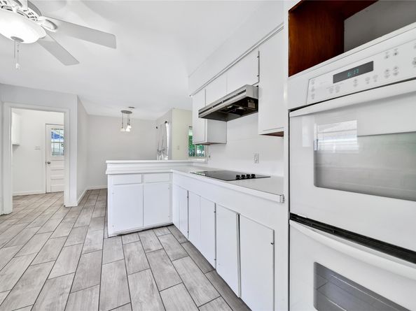 8819 S Rice Avenue, Houston TX 77096