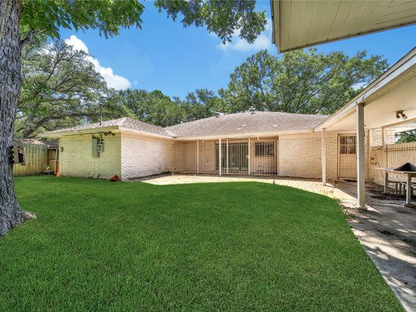 8819 S Rice Avenue, Houston TX 77096