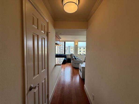 3525 Sage Road 904, Houston TX 77056