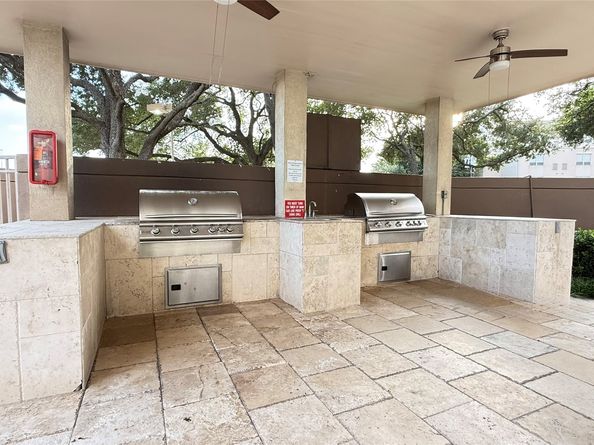 3525 Sage Road 904, Houston TX 77056