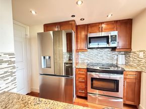 3525 Sage Road 904, Houston TX 77056