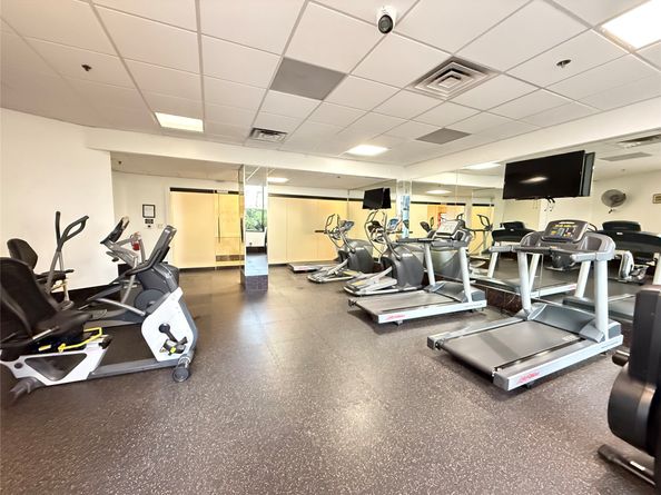 3525 Sage Road 904, Houston TX 77056