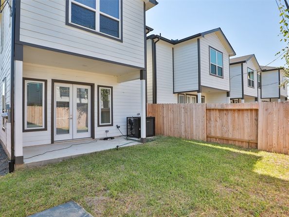 121B E 43rd Street, Houston TX 77018