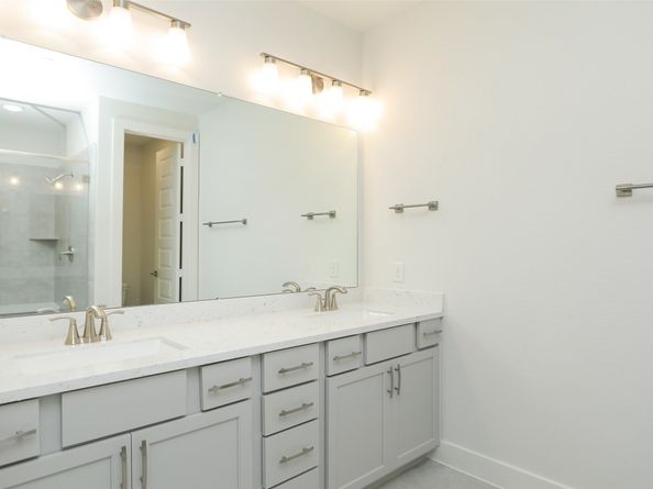 121B E 43rd Street, Houston TX 77018