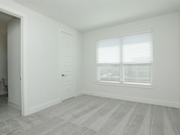 121B E 43rd Street, Houston TX 77018