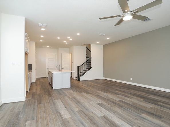 121B E 43rd Street, Houston TX 77018