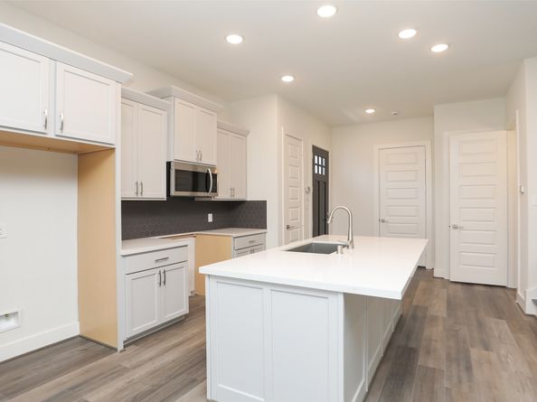 121B E 43rd Street, Houston TX 77018