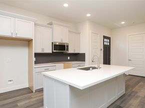 121B E 43rd Street, Houston TX 77018