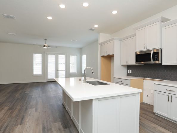 121B E 43rd Street, Houston TX 77018