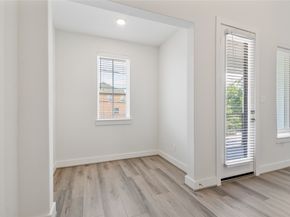 912B W 21st Street, Houston TX 77008