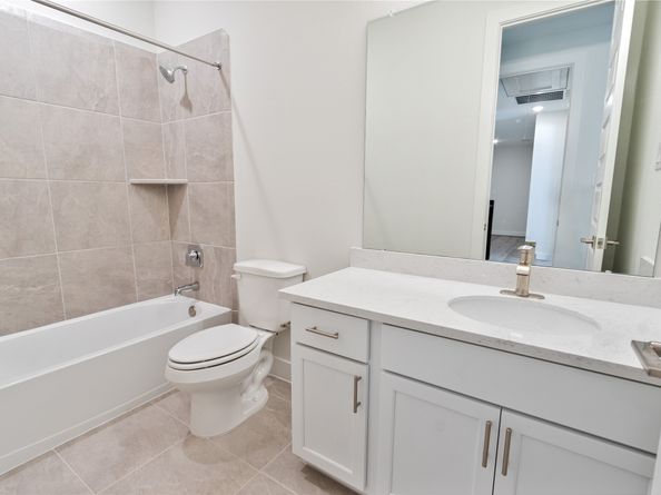 912B W 21st Street, Houston TX 77008