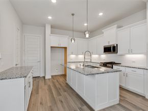 912B W 21st Street, Houston TX 77008