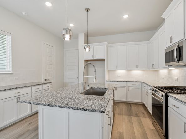 912B W 21st Street, Houston TX 77008