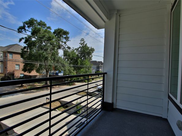 912B W 21st Street, Houston TX 77008