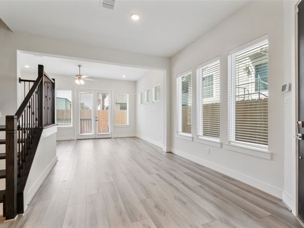 912B W 21st Street, Houston TX 77008