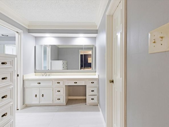 6514 Oakland Hills Drive, Houston TX 77069