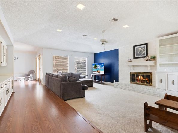 6514 Oakland Hills Drive, Houston TX 77069