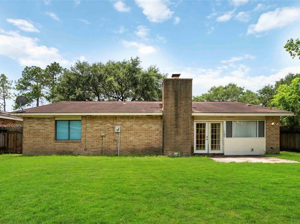7375 Addicks Clodine Road, Houston TX 77083