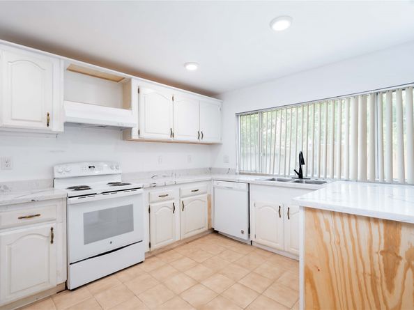 7375 Addicks Clodine Road, Houston TX 77083