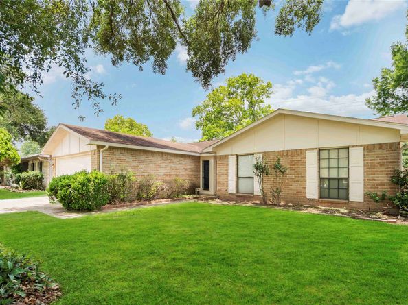 7375 Addicks Clodine Road, Houston TX 77083