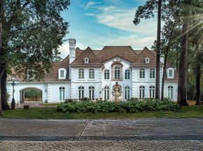 206 N Tranquil Path Drive N, The Woodlands TX 77380