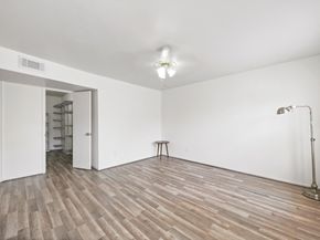 361 N Post Oak Lane 231, Houston TX 77024