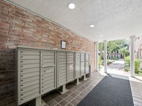 361 N Post Oak Lane 231, Houston TX 77024