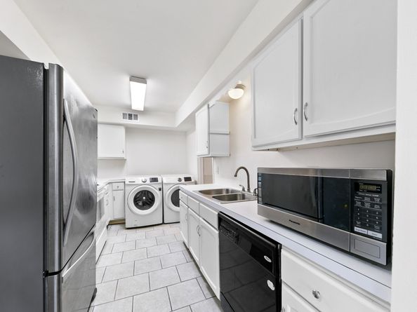 361 N Post Oak Lane 231, Houston TX 77024