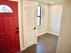 428 Van Molan Street, Houston TX 77022