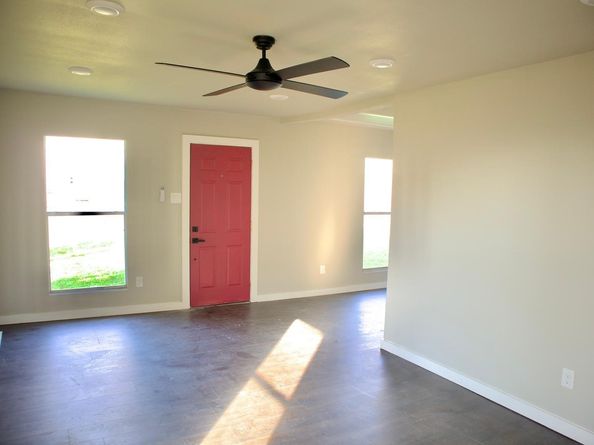428 Van Molan Street, Houston TX 77022