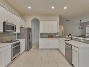27 S Belfair Place, The Woodlands TX 77382