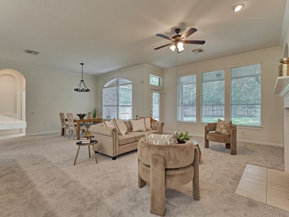 27 S Belfair Place, The Woodlands TX 77382