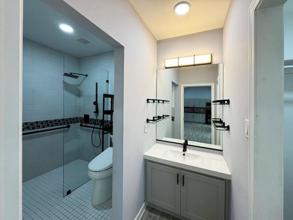 5005 Brady Street, Houston TX 77011