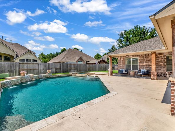 15706 Sandy Falls Court, Houston TX 77044