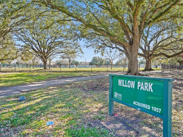 4510 Silverwood Drive, Houston TX 77035