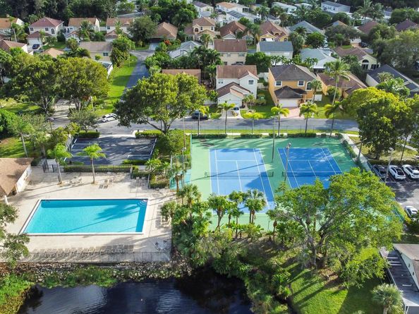 1078 Fairfax Circle W, Boynton Beach FL 33436