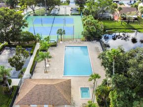 1078 Fairfax Circle W, Boynton Beach FL 33436